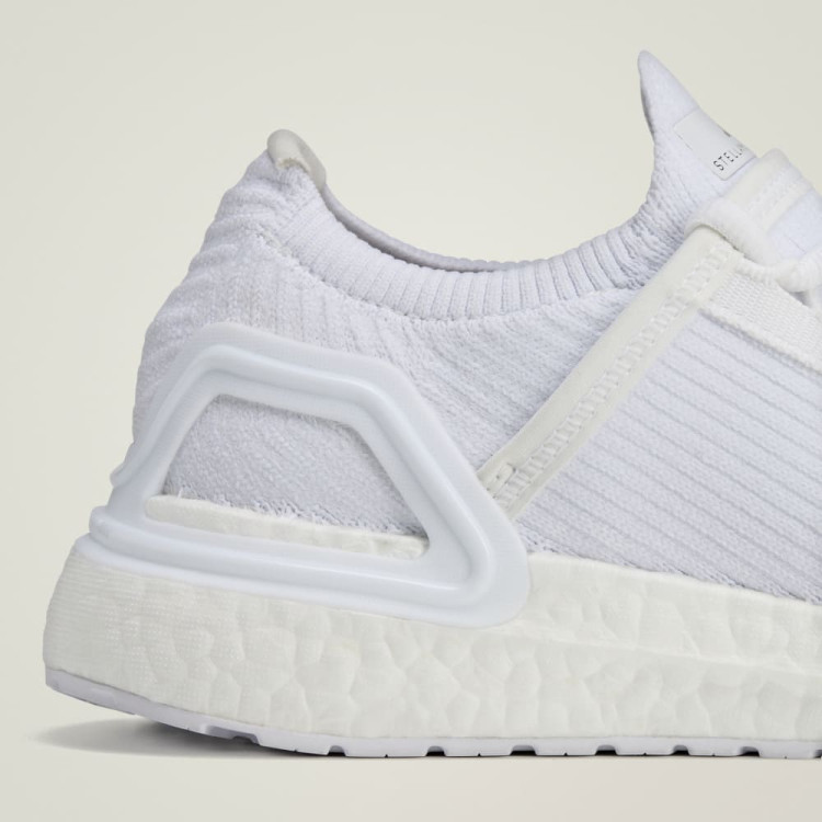 ASMC ULTRABOOST 20