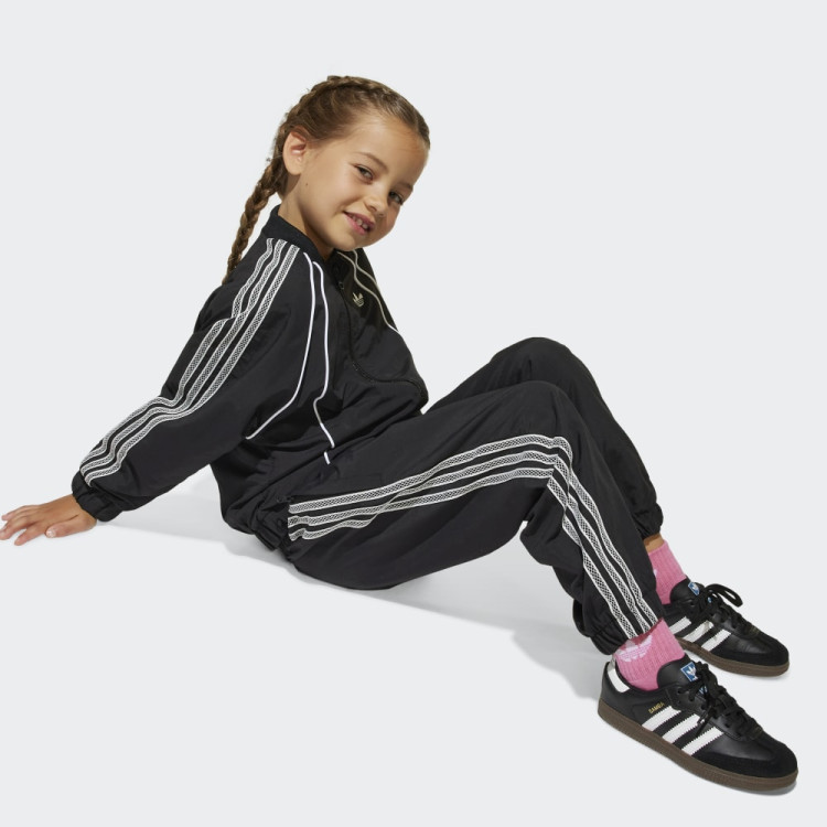 TRACKSUIT
