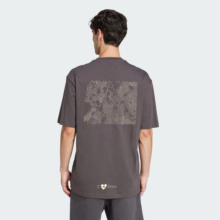 GRAPHIC TEE