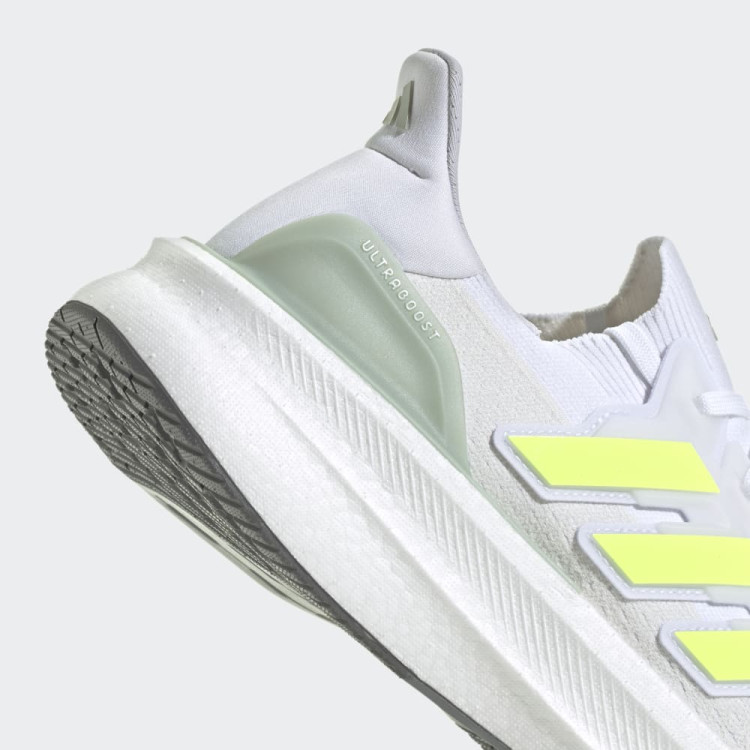 ULTRABOOST 5