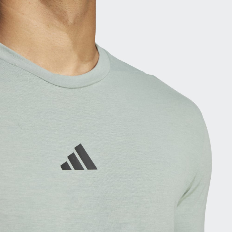 D4T TEE