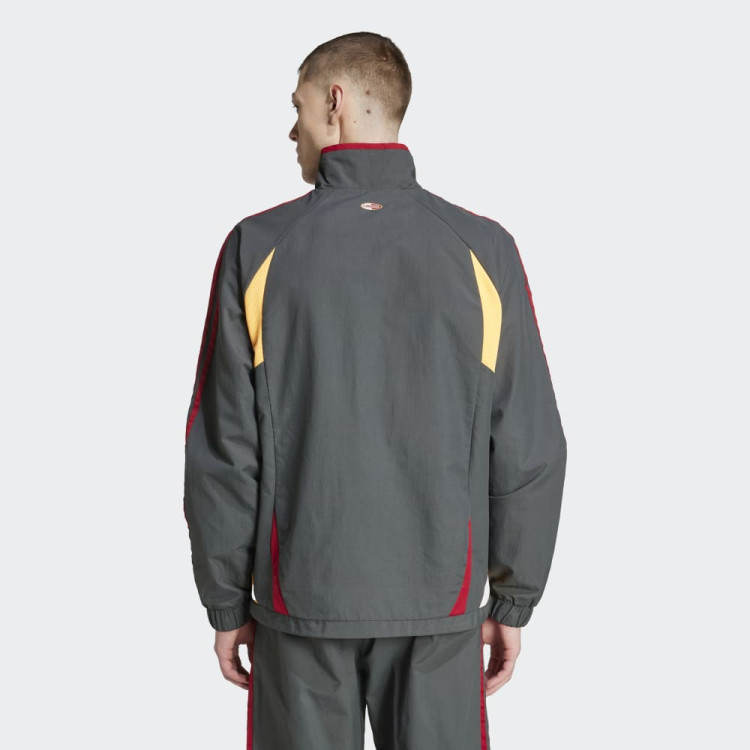 TRACK TOP